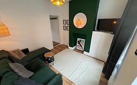 Small, Compact And Cosy 2 Bed